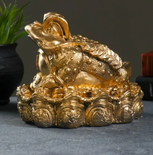 Копилка дизайн жаба фэн-шуй цв.золото 18*18см 1984776